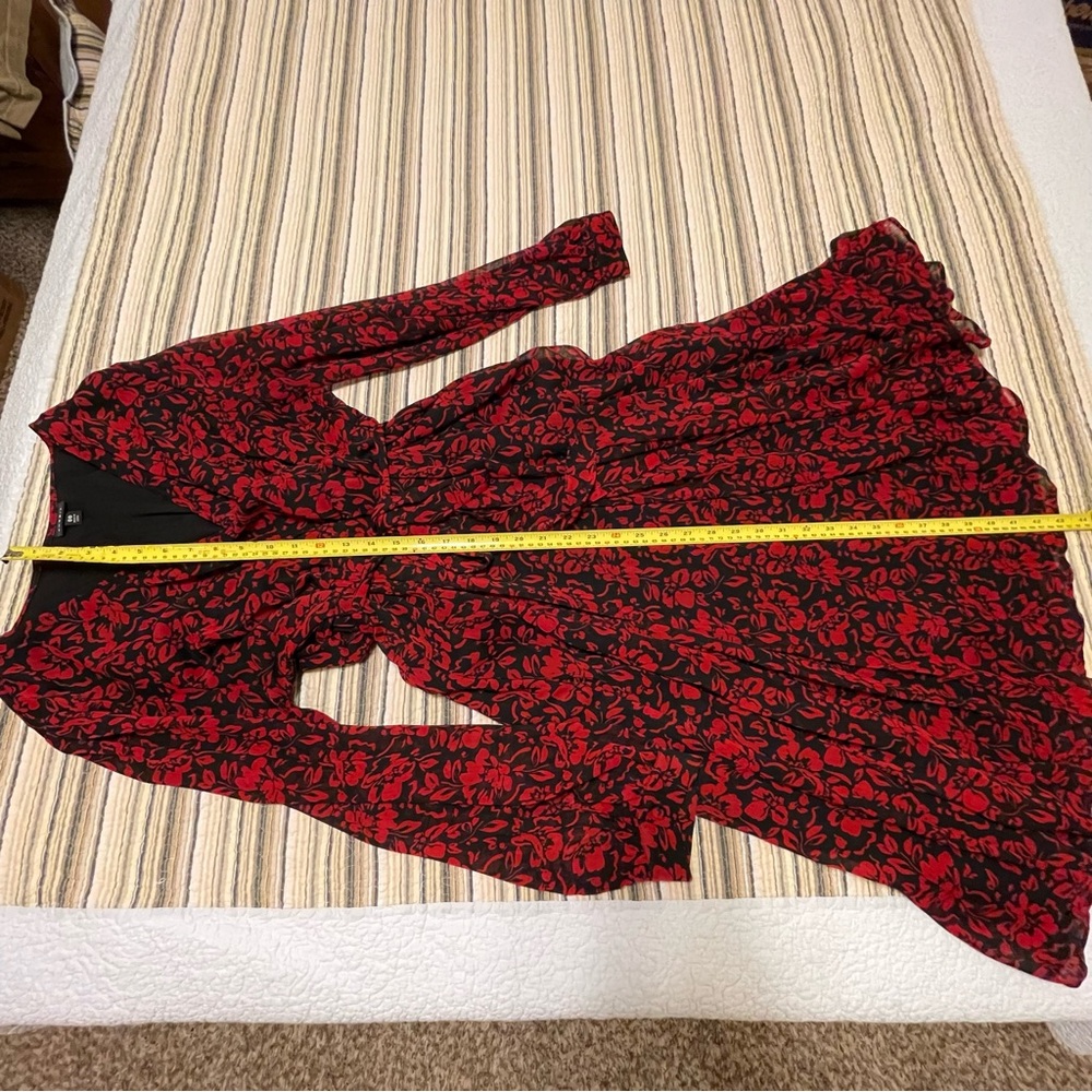Torrid Women's 10 Red and Black Floral Long Sleeve Dress Pockets Balloon Sleeves - Picture 9 of 12